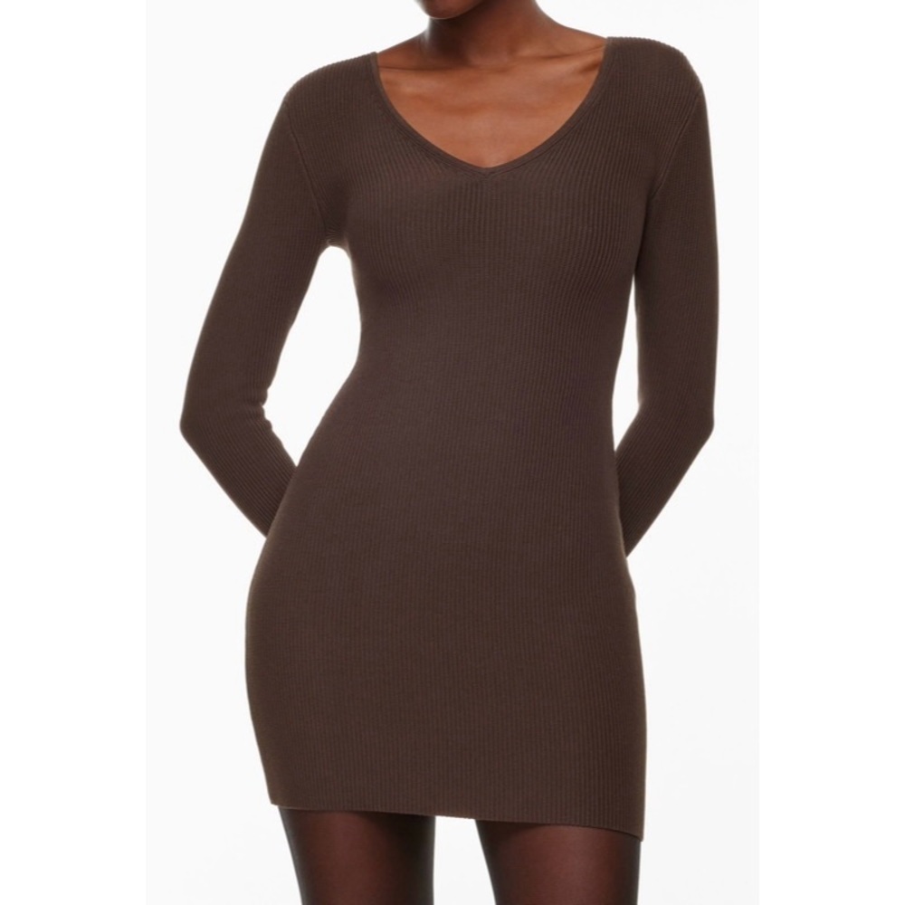 NEW ARITZIA BABATON Sculpt Knit V-Neck Dress in Rich Mocha Brown